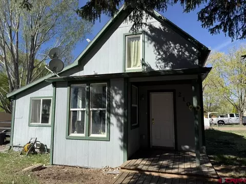 210 SW 6th St, Cedaredge, CO 81413