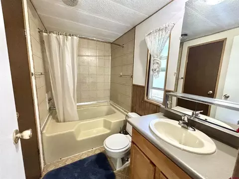 Bath - 485 Florida Rd #B8, Durango, CO 81301 photo 1 of 2