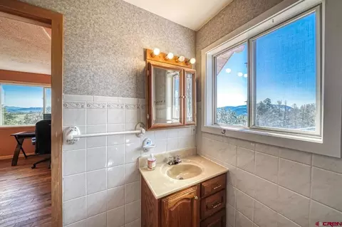 Bath - 741 Wolf Rd, Hartsel, CO 80449 photo 1 of 5