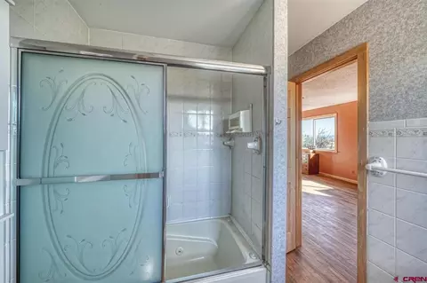 Bath - 741 Wolf Rd, Hartsel, CO 80449 photo 2 of 5