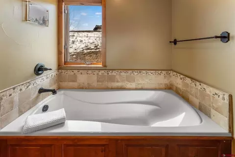 Bath - 621 Gothic Rd #2A, Crested Butte, CO 81225 photo 2 of 5