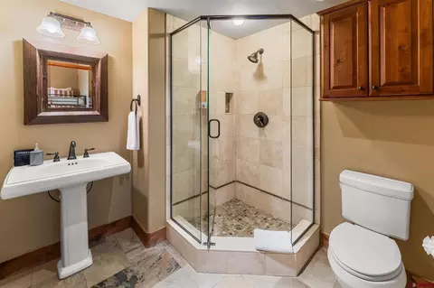 Bath - 621 Gothic Rd #2A, Crested Butte, CO 81225 photo 4 of 5