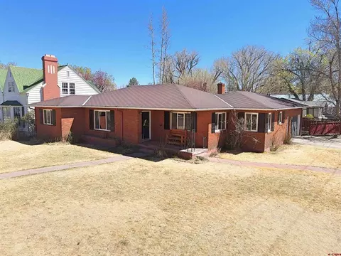 222 La Veta Ave, Alamosa, CO 81101