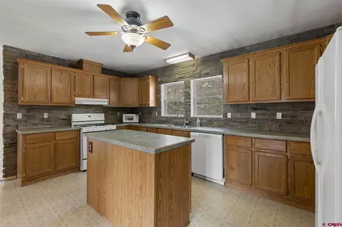 607 Forest Lakes Dr, Bayfield, CO 81122