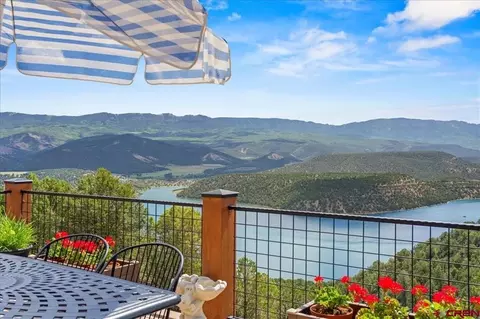 555 Waterview Ln, Ridgway, CO 81432