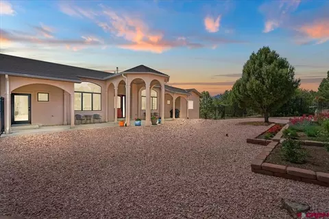 555 Waterview Ln, Ridgway, CO 81432