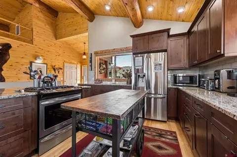 Kitchen - 768 760 Bardin Dr, Durango, CO 81303 photo 3 of 4