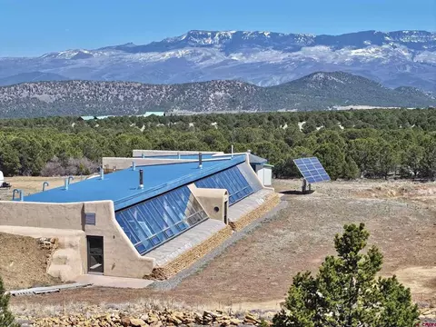 230 Sunrose Ln, Montrose, CO 81403
