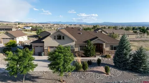 69072 Oak Grove Rd, Montrose, CO 81401