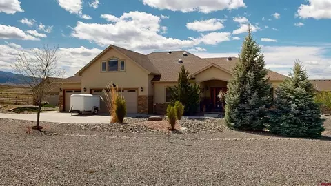 69072 Oak Grove Rd, Montrose, CO 81401