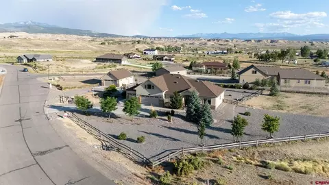 69072 Oak Grove Rd, Montrose, CO 81401