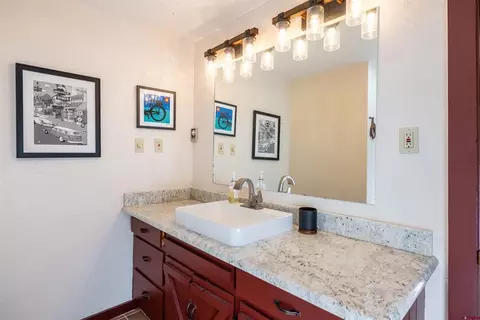 Bath - 182 Beaver Cir, Durango, CO 81301 photo 4 of 5