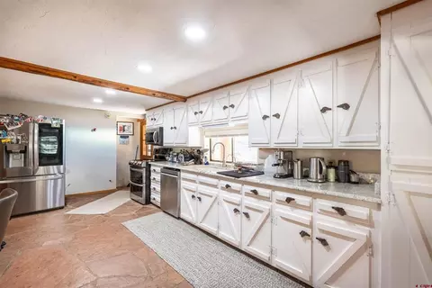 Kitchen - 182 Beaver Cir, Durango, CO 81301 photo 4 of 5