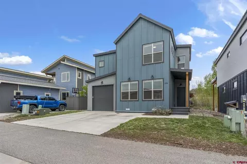 106 Pioneer Ave, Durango, CO 81301