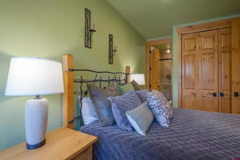 Bedroom - 16 Snowmass Rd #7, Crested Butte, CO 81225 photo 4 of 7