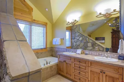 Bath - 16 Snowmass Rd #7, Crested Butte, CO 81225 photo 6 of 8