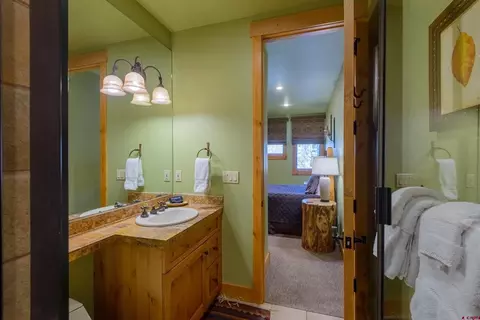 Bath - 16 Snowmass Rd #7, Crested Butte, CO 81225 photo 4 of 8