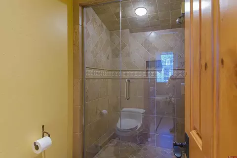 Bath - 16 Snowmass Rd #7, Crested Butte, CO 81225 photo 7 of 8
