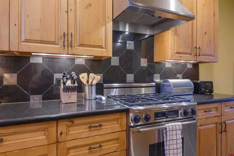 Kitchen - 16 Snowmass Rd #7, Crested Butte, CO 81225 photo 3 of 4
