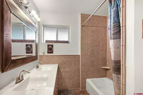 Bath - 262 Oxford Meadows Dr, Ignacio, CO 81137 photo 2 of 3