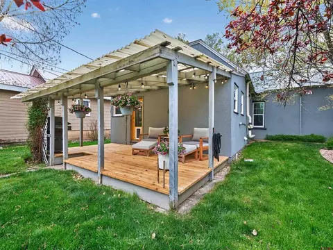 Exterior - 2058 W 2nd Ave, Durango, CO 81301 photo 3 of 4