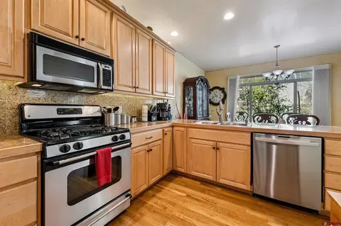 Kitchen - 34 El Diente Dr, Durango, CO 81301 photo 4 of 6