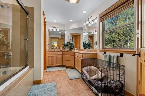 Bath - 34 El Diente Dr, Durango, CO 81301 photo 1 of 10