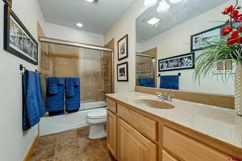 Bath - 34 El Diente Dr, Durango, CO 81301 photo 5 of 10