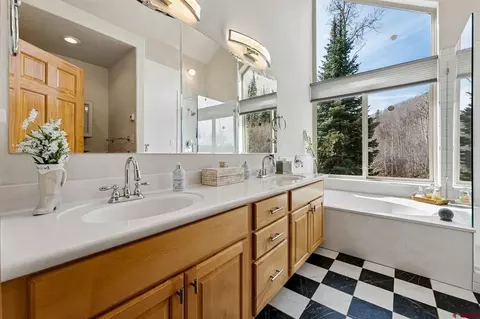 Bath - 20 Creekside Dr, Durango, CO 81301 photo 3 of 5