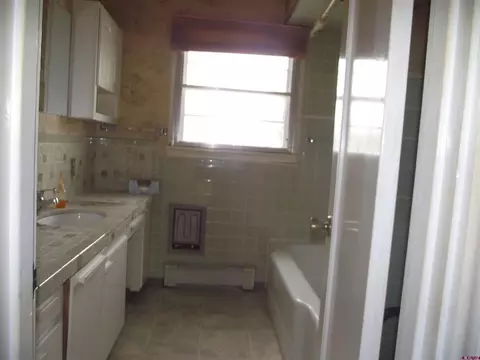 Bath - 1081 E 13th St, Delta, CO 81416 photo 1 of 2