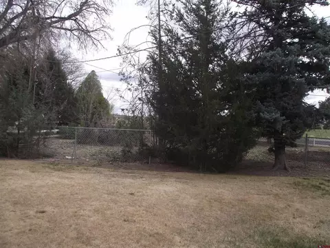 Exterior - 1081 E 13th St, Delta, CO 81416 photo 6 of 9