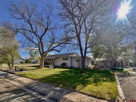 402 S Park St, Cortez, CO 81321