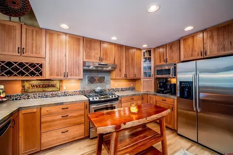 Kitchen - 73 S Tamarron Dr #823/824/825, Durango, CO 81301 photo 1 of 3