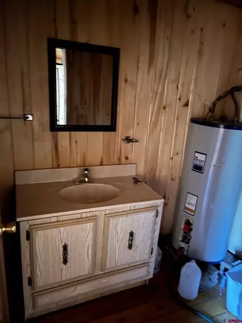 Bath - 114 116 Meadowbrook Park, Creede, CO 81130 photo 1 of 1