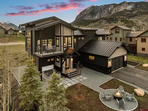 716 S Avion Dr, Crested Butte, CO 81224