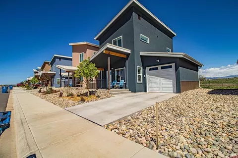 240 Manzano Cir, Ignacio, CO 81137