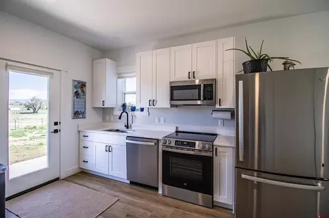 Kitchen - 240 Manzano Cir, Ignacio, CO 81137 photo 2 of 3