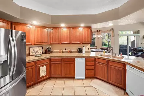 Kitchen - 496 Horse Thief Ln, Durango, CO 81301 photo 2 of 5