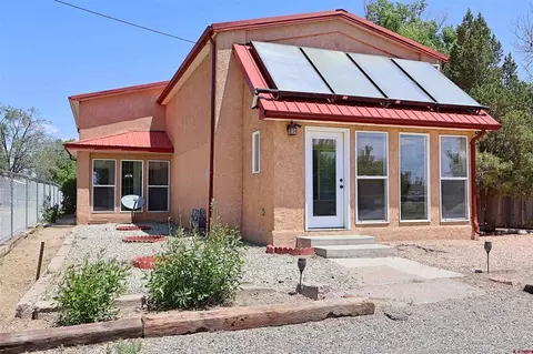 807 13th St, Alamosa, CO 81101
