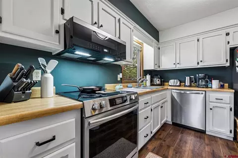 Kitchen - 212 Pine Ridge Loop #A6, Durango, CO 81301 photo 4 of 4