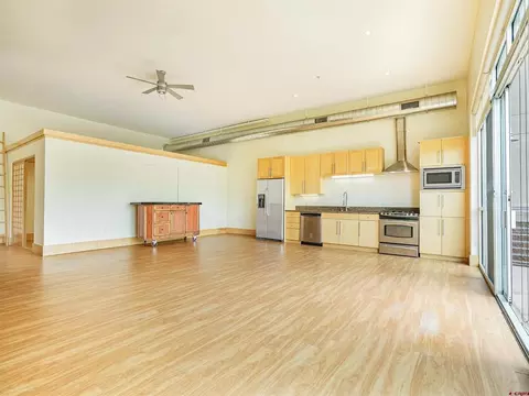 Living - 555 Rivergate Ln #B2-139, Durango, CO 81301 photo 3 of 4