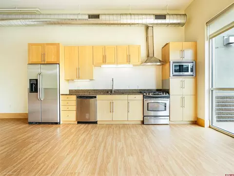 Kitchen - 555 Rivergate Ln #B2-139, Durango, CO 81301 photo 2 of 2