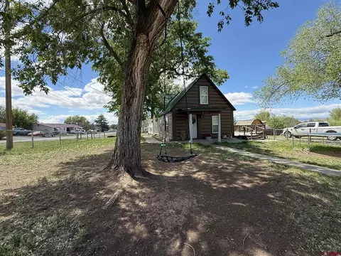 915 NW Cedar Ave, Cedaredge, CO 81413