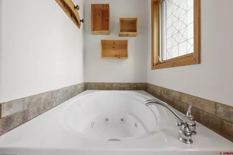 Bath - 434 Jenkins Ranch Rd, Durango, CO 81301 photo 4 of 5