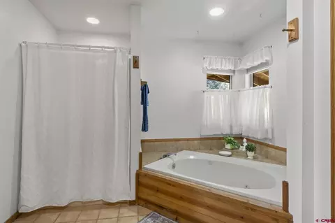 Bath - 37 Verde Ln, Durango, CO 81301 photo 2 of 5