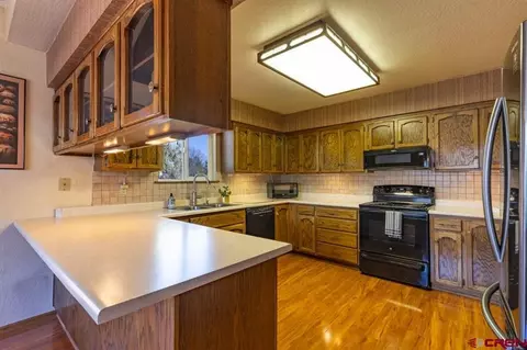Kitchen - 18 Oak Dr, Durango, CO 81301 photo 2 of 5