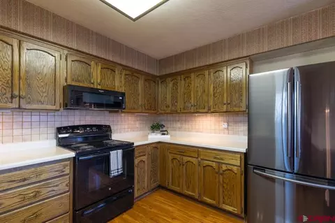 Kitchen - 18 Oak Dr, Durango, CO 81301 photo 4 of 5