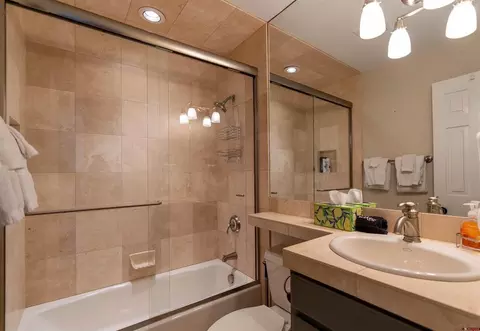 Bath - 12 Snowmass Rd #414, Crested Butte, CO 81225 photo 1 of 3
