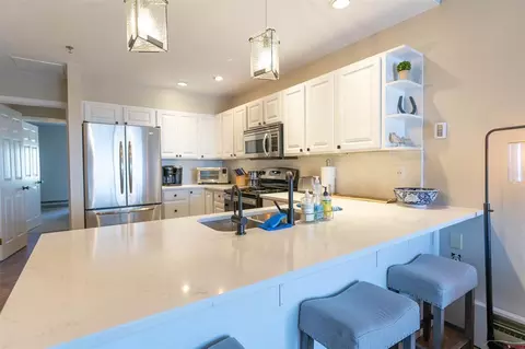 Kitchen - 12 Snowmass Rd #414, Crested Butte, CO 81225 photo 2 of 4