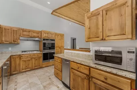 Kitchen - 1483 Los Ranchitos Dr, Durango, CO 81301 photo 3 of 5
